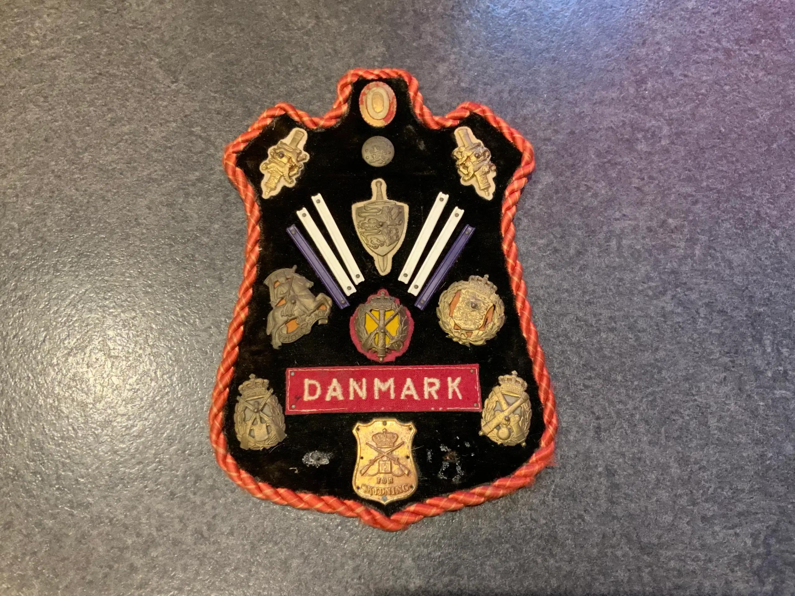 Militær emblemer