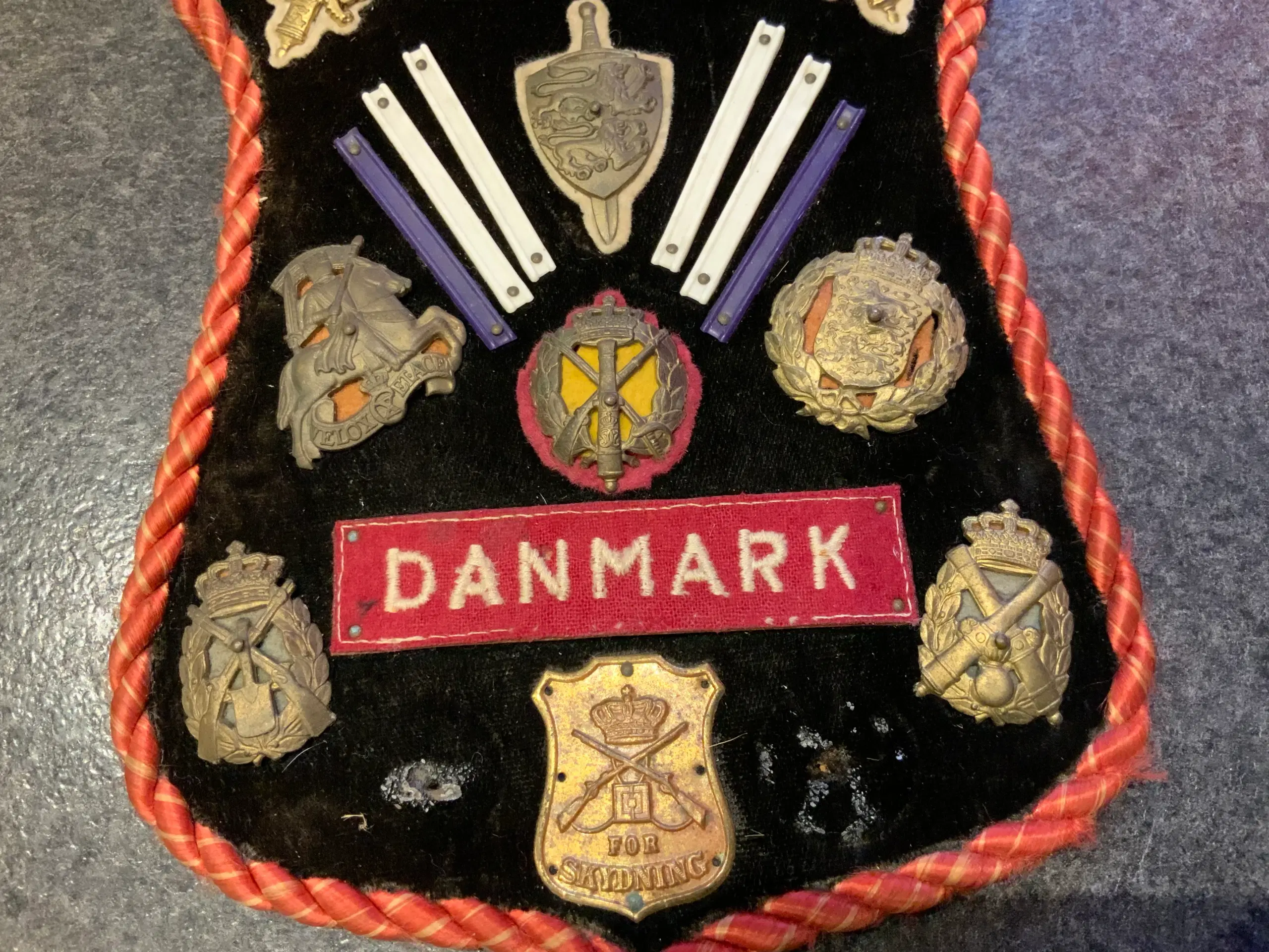 Militær emblemer