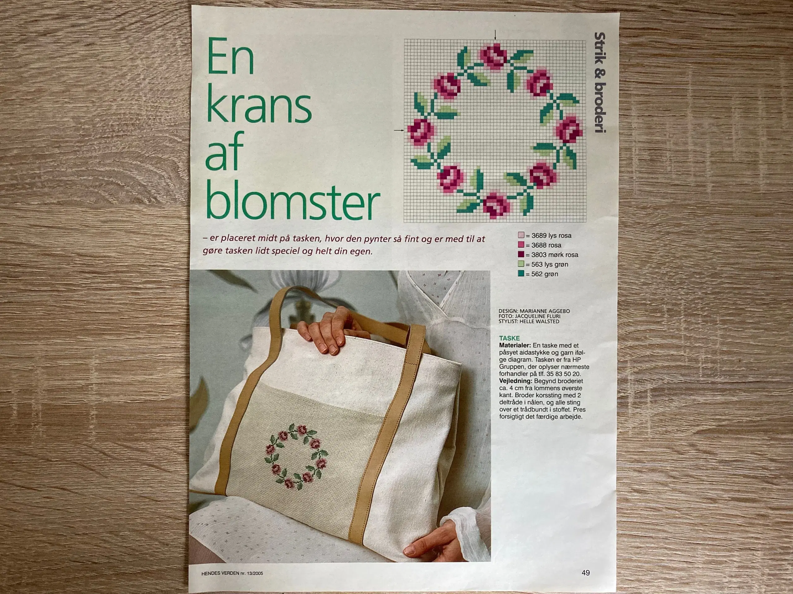 Broderimønster: Krans af blomster