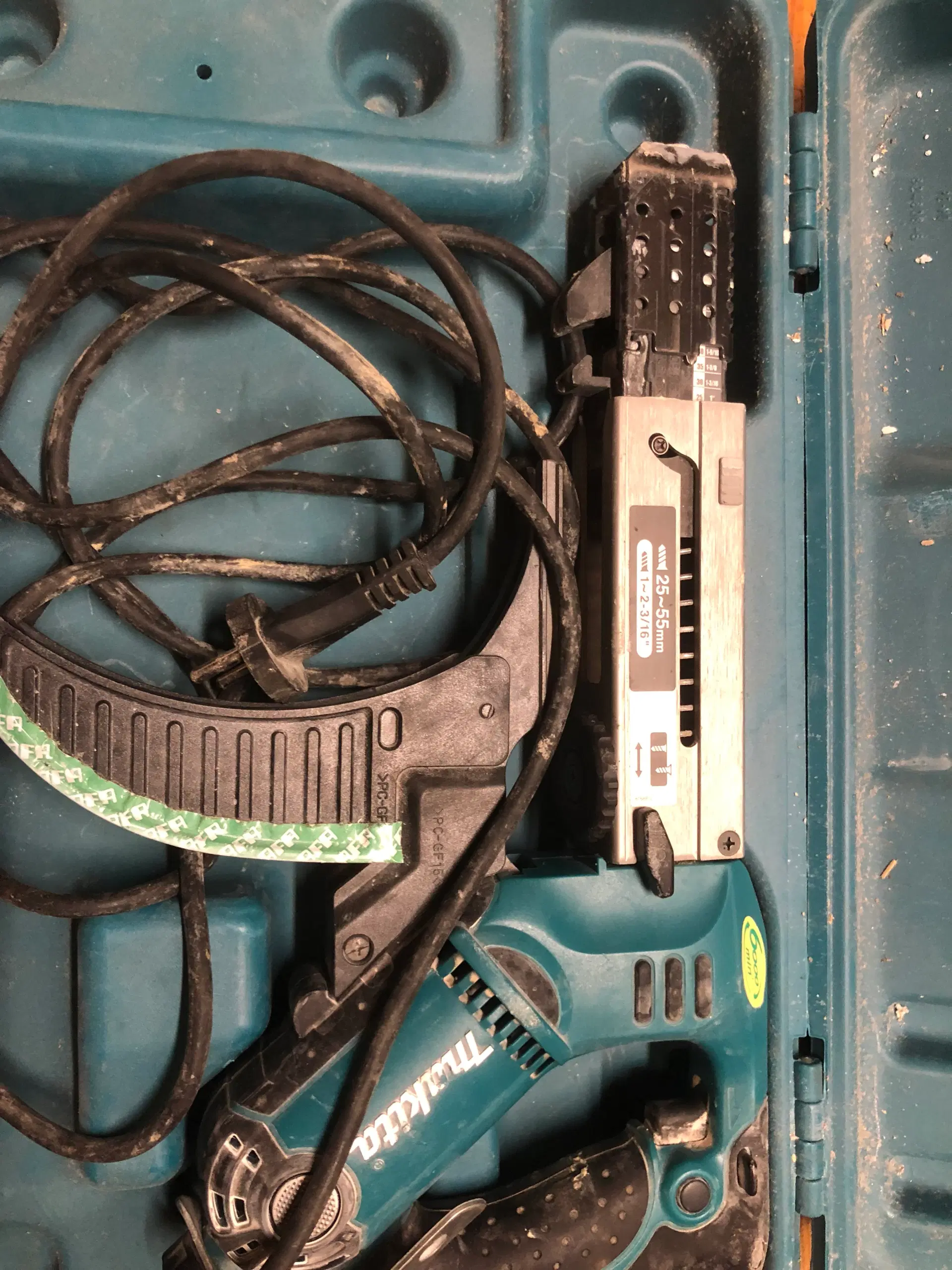 Makita skrueautomat 6843