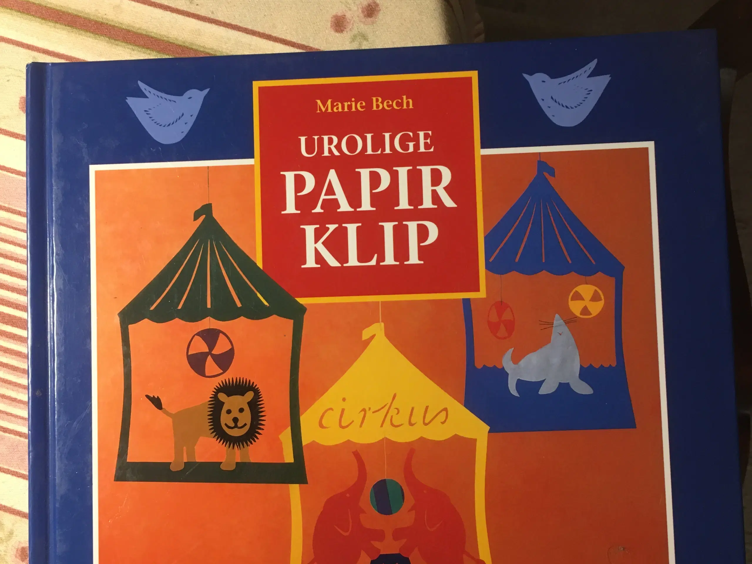 Bog Urolige papir klip