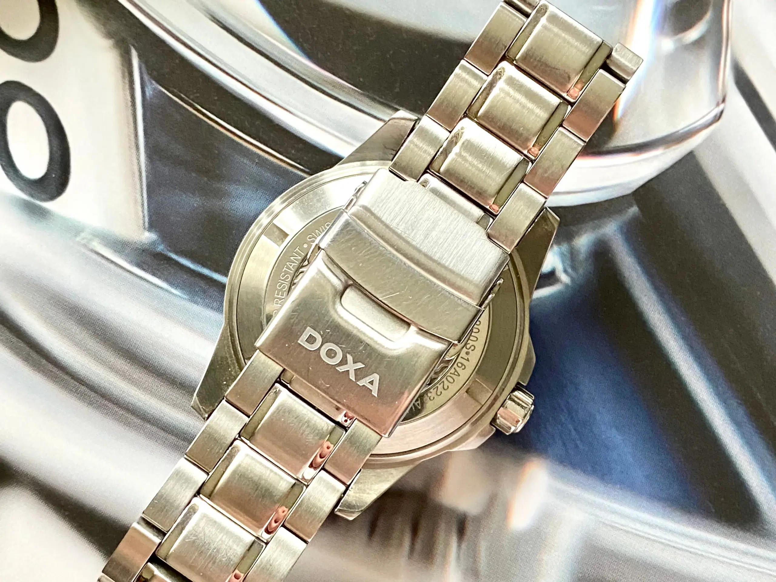 DOXA NEW SHARK 300L D200SBU