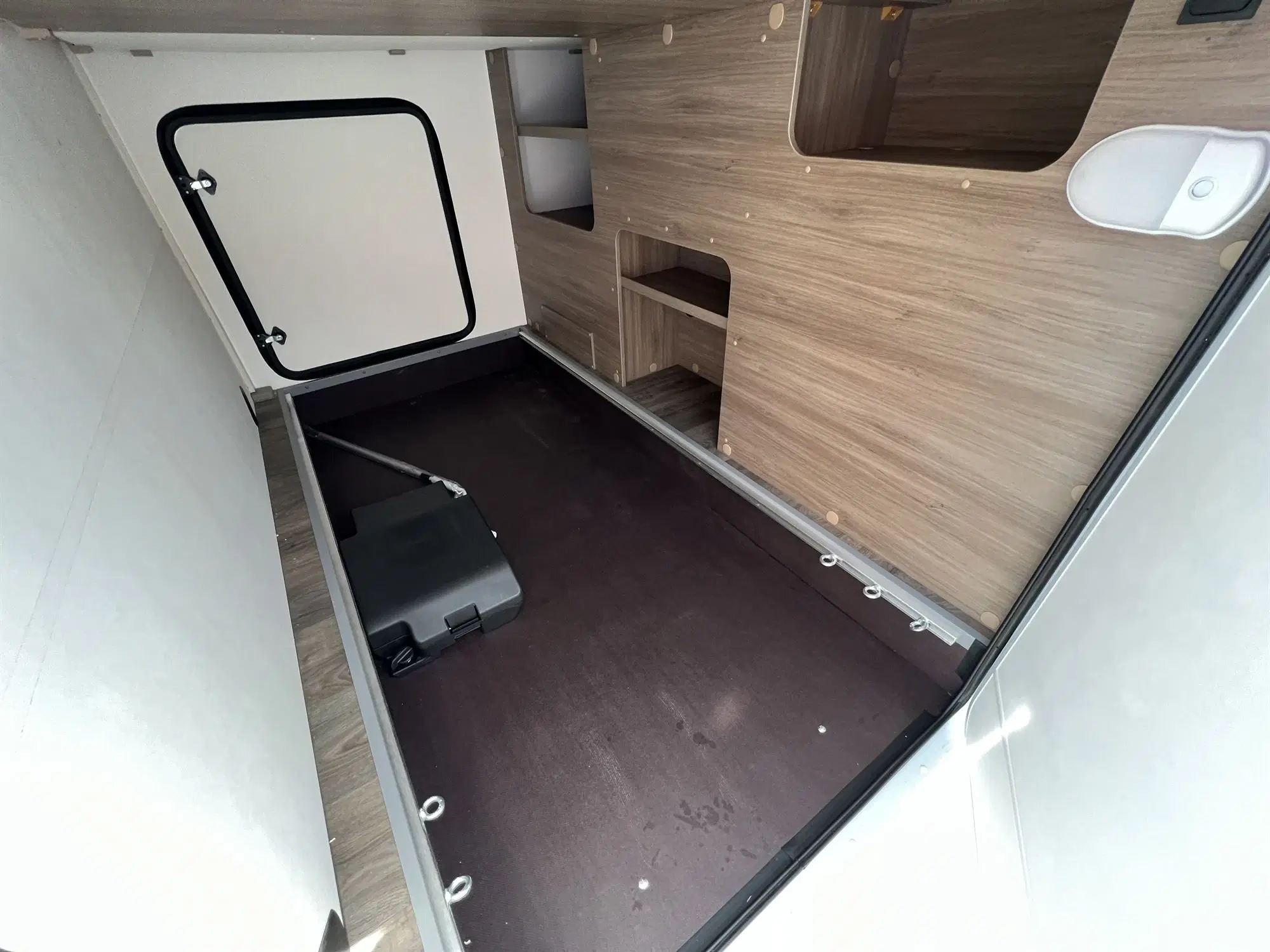 VOGN 5 | Autocamper udlejes | CARADO T447