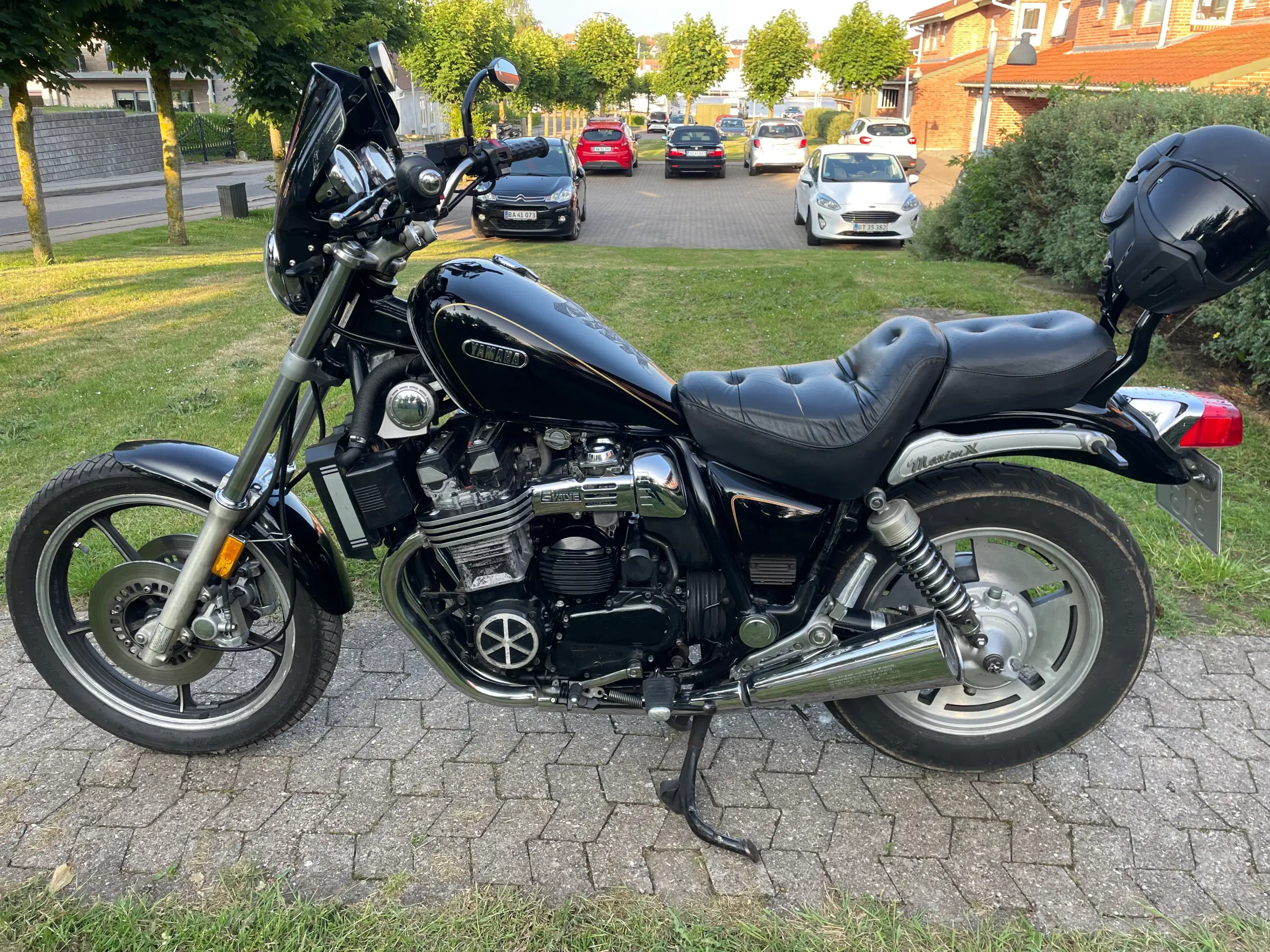 Yamaha Maxim XJ 700 X