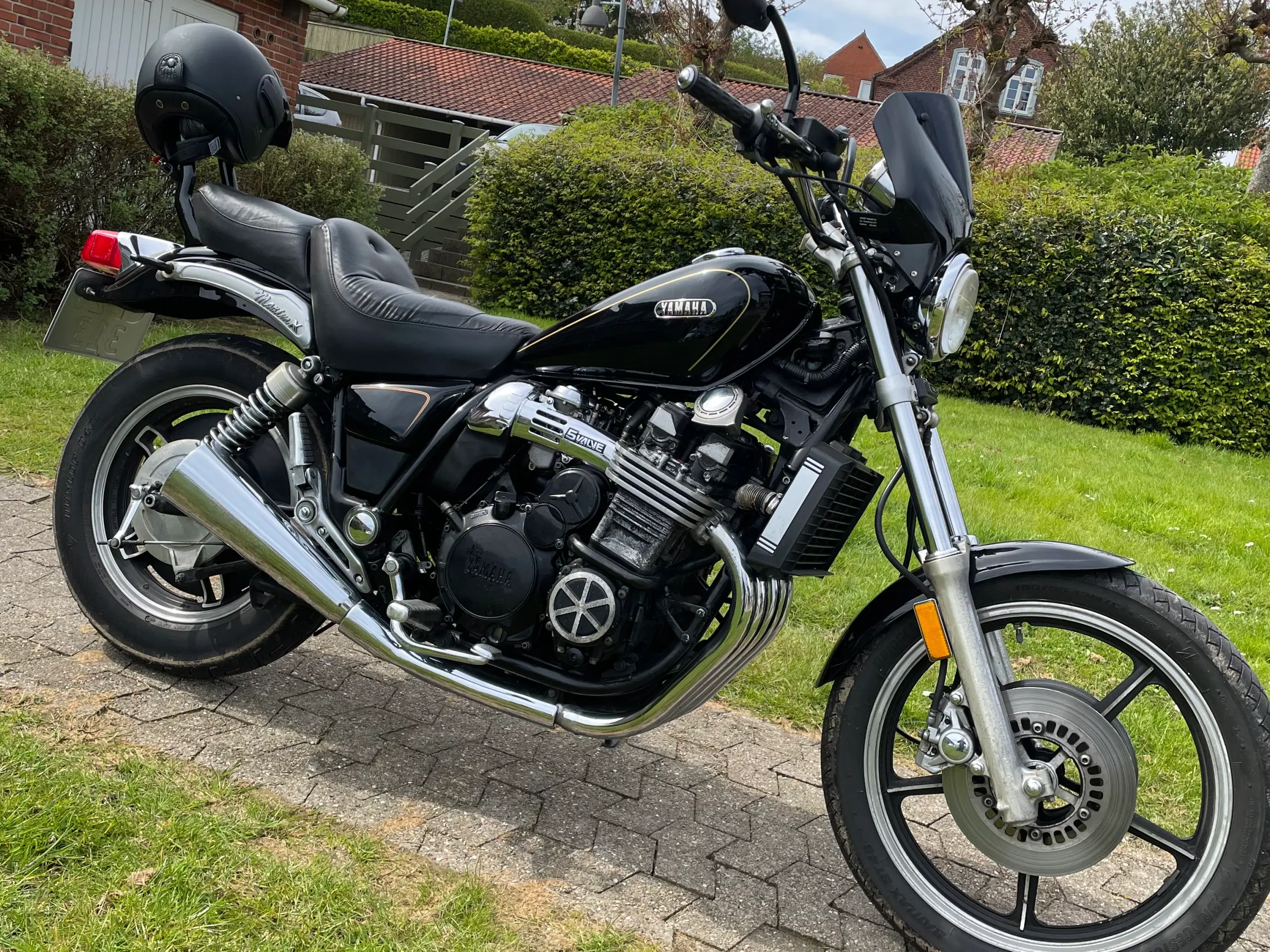 Yamaha Maxim XJ 700 X