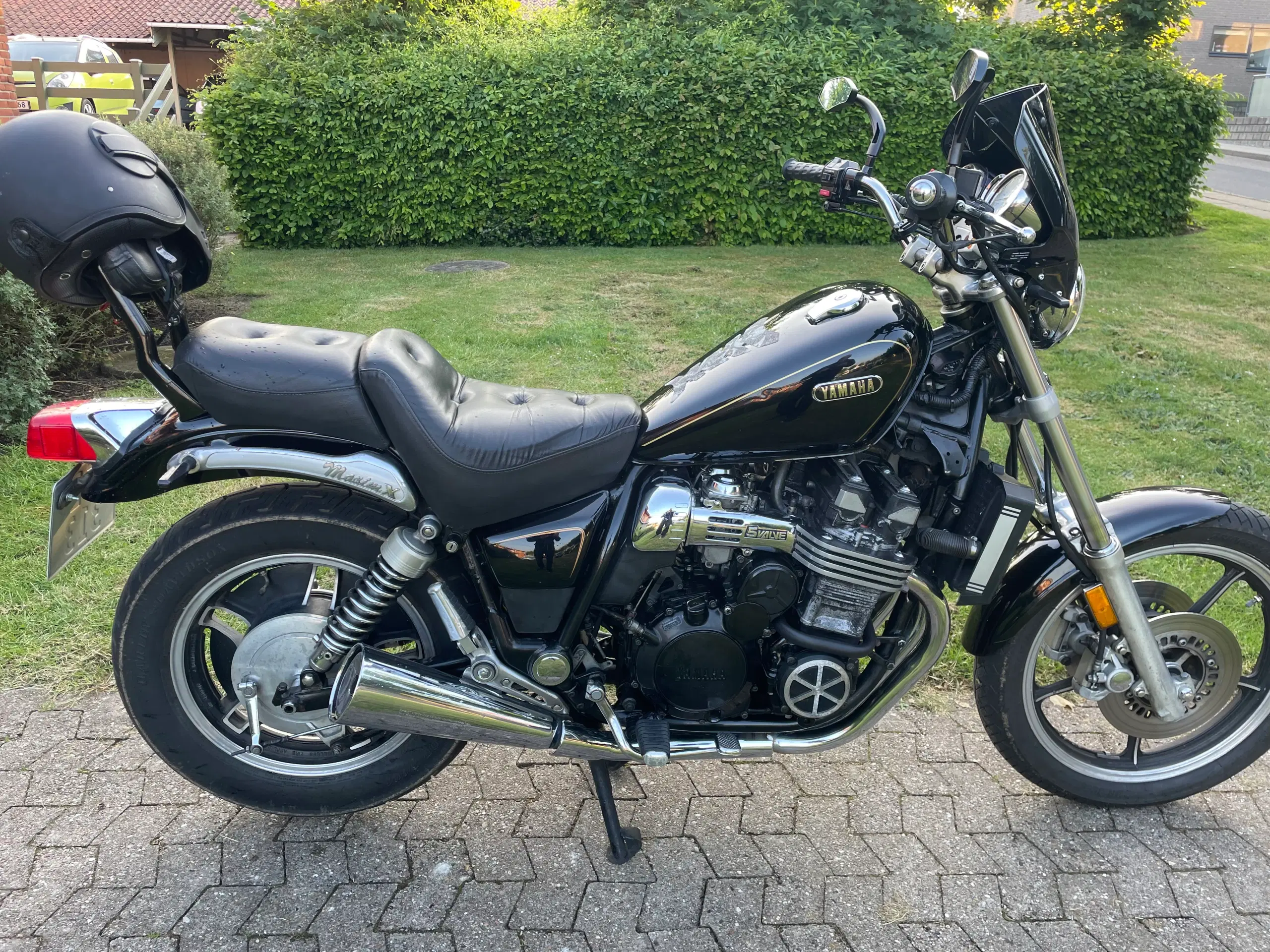 Yamaha Maxim XJ 700 X