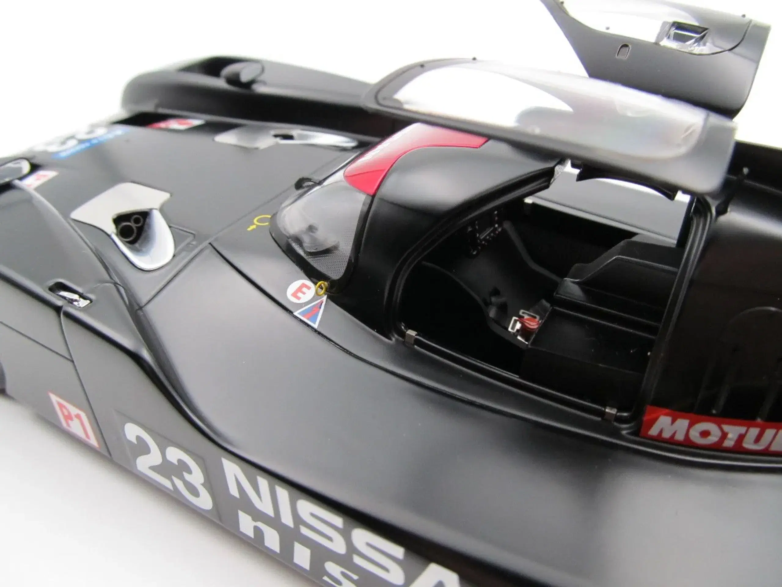 2015 Nissan GT-R LM Nismo Le Mans Testbil - 1:18