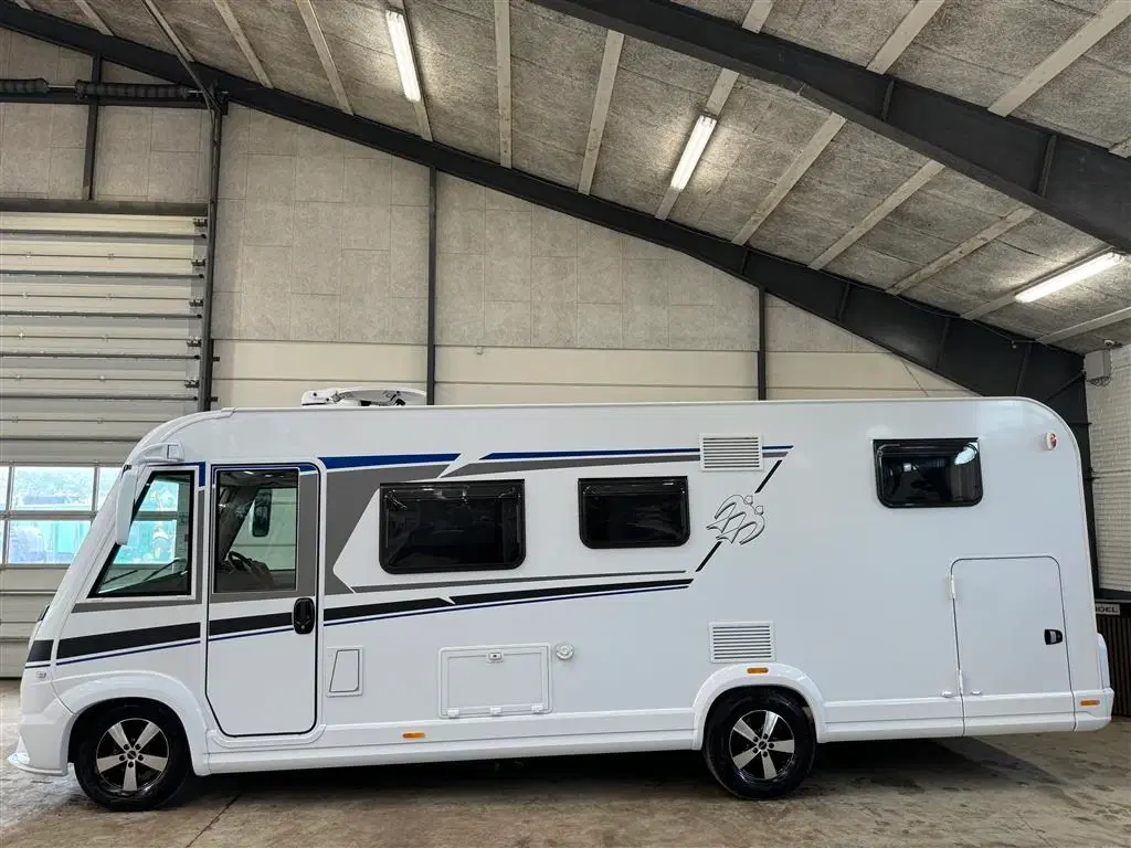 - - - Knaus- Fiat Autocamper Vi tager gerne maskiner i bytte