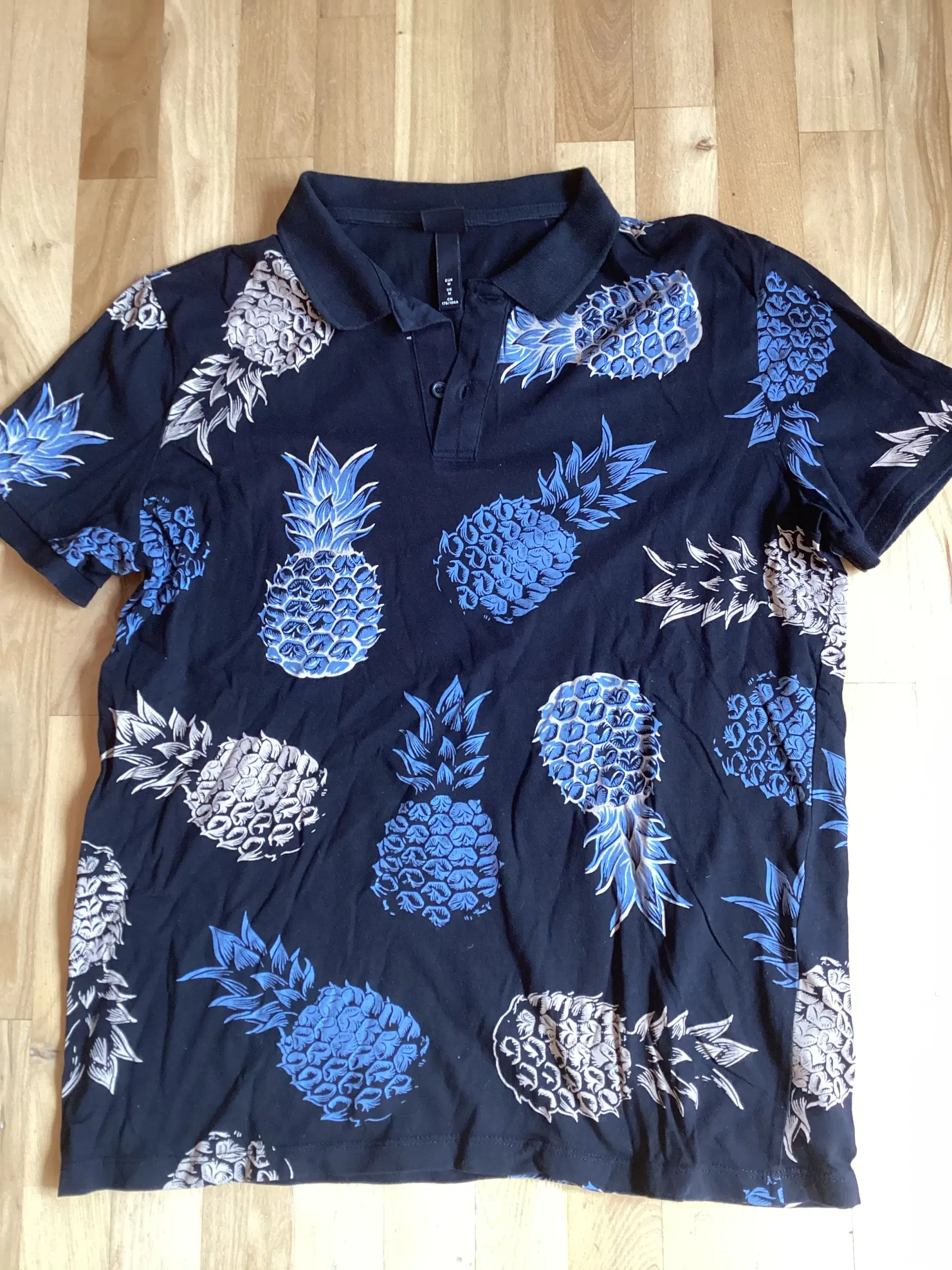 Sort polo T-Shirt med ananas mønster