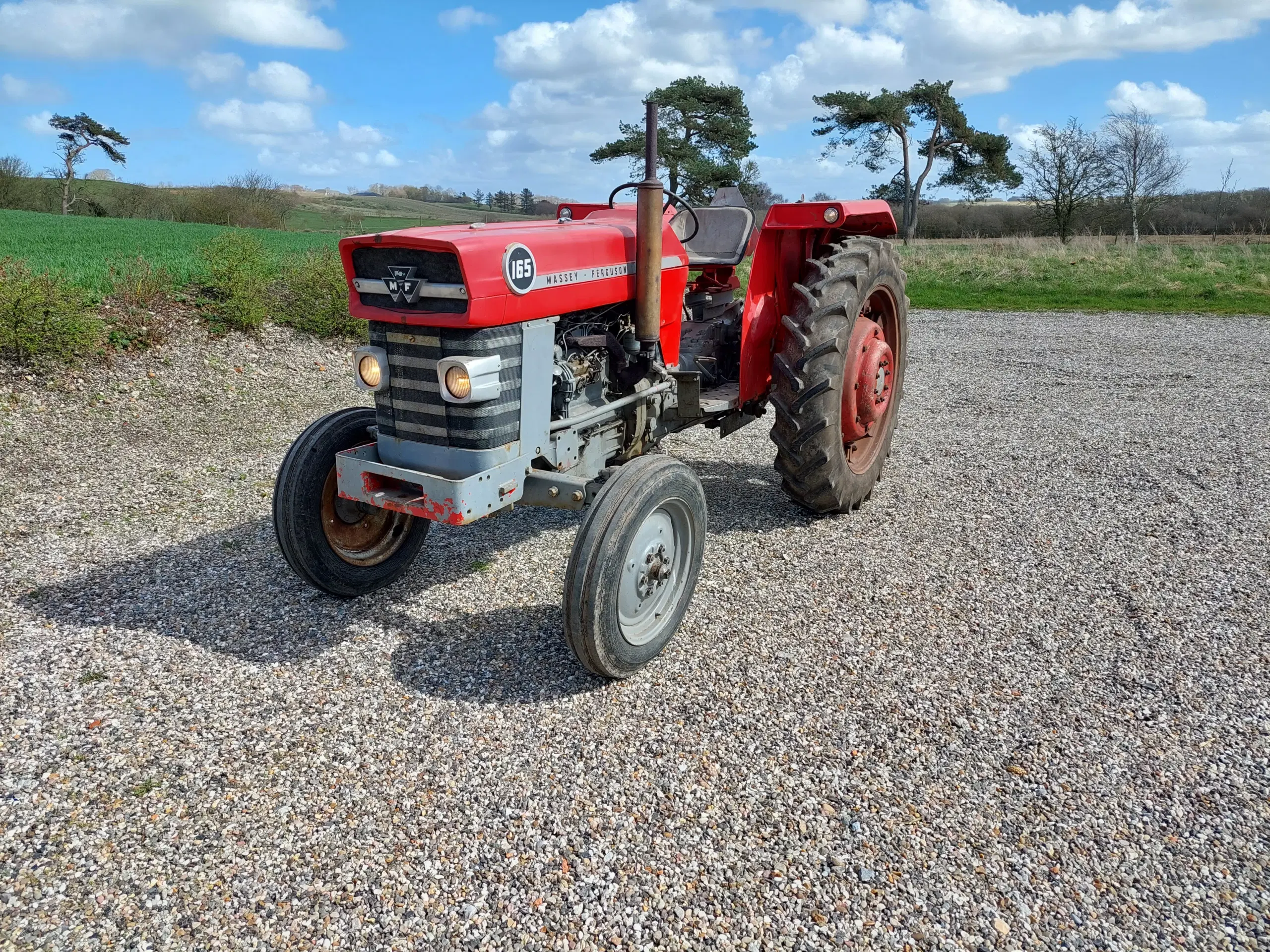 Massey Ferguson 165 med hus