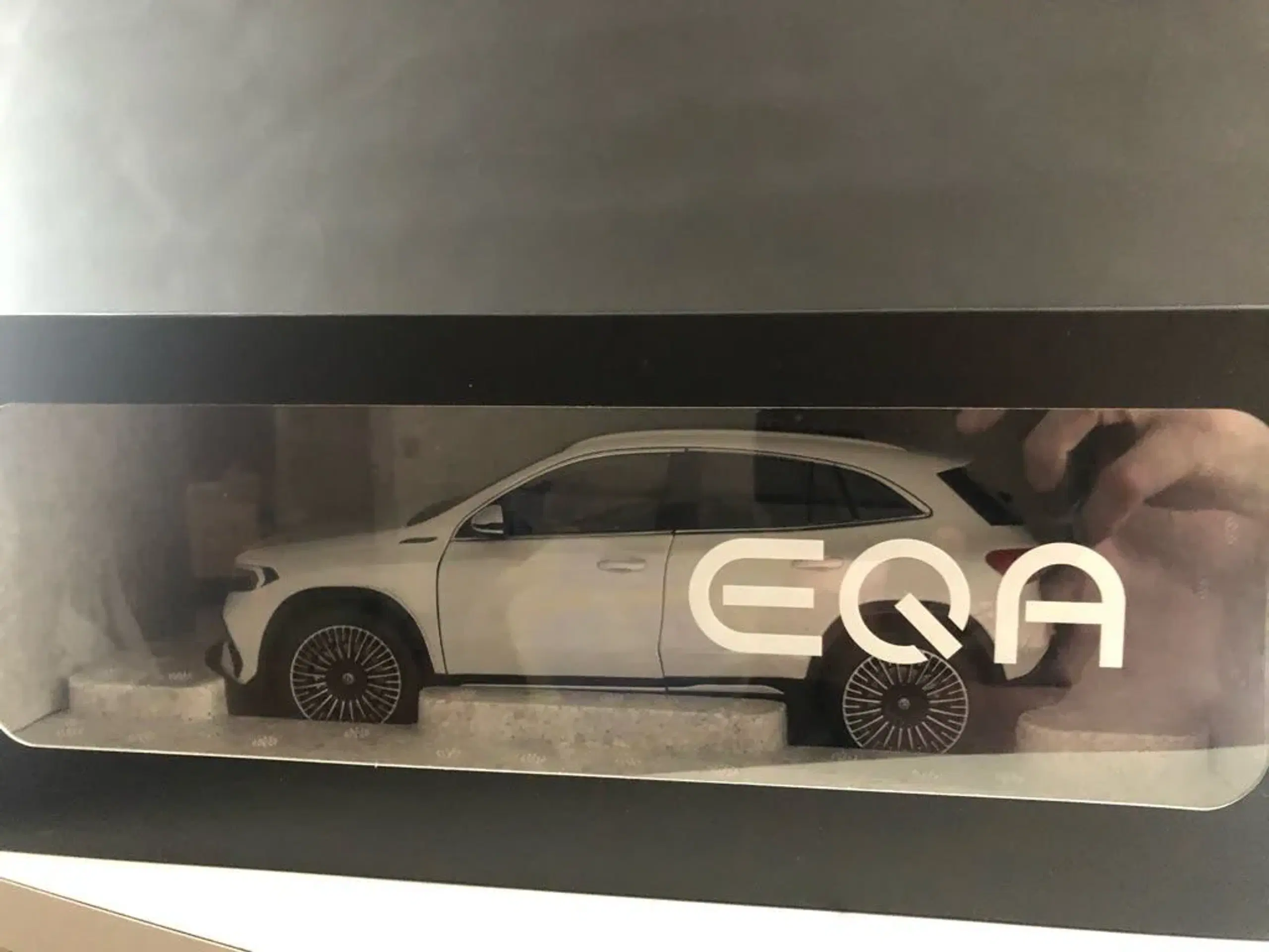 Mercedes EQA