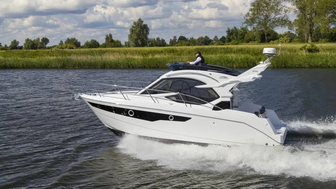 Galeon 300 FLY