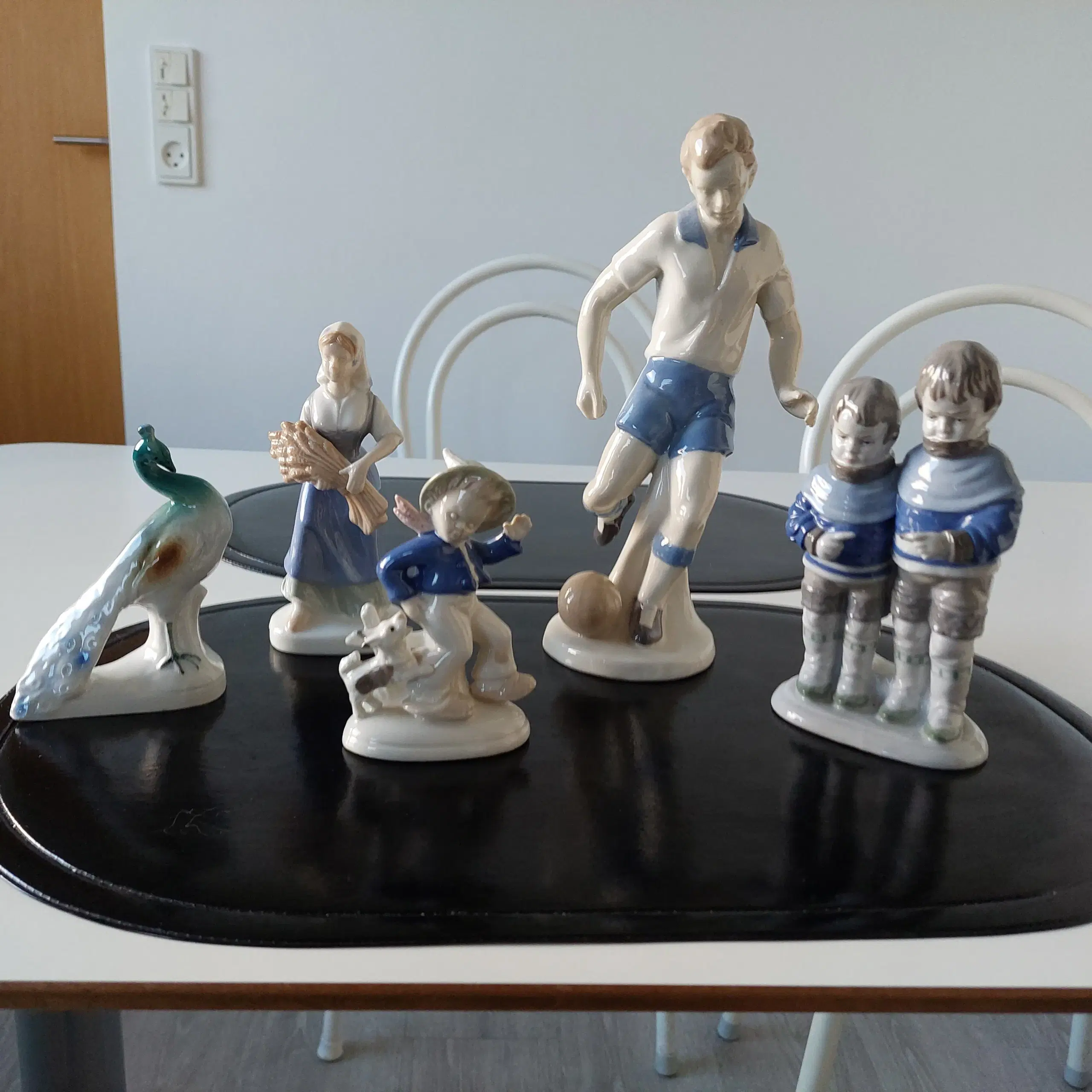 ældre porcelæns figurer