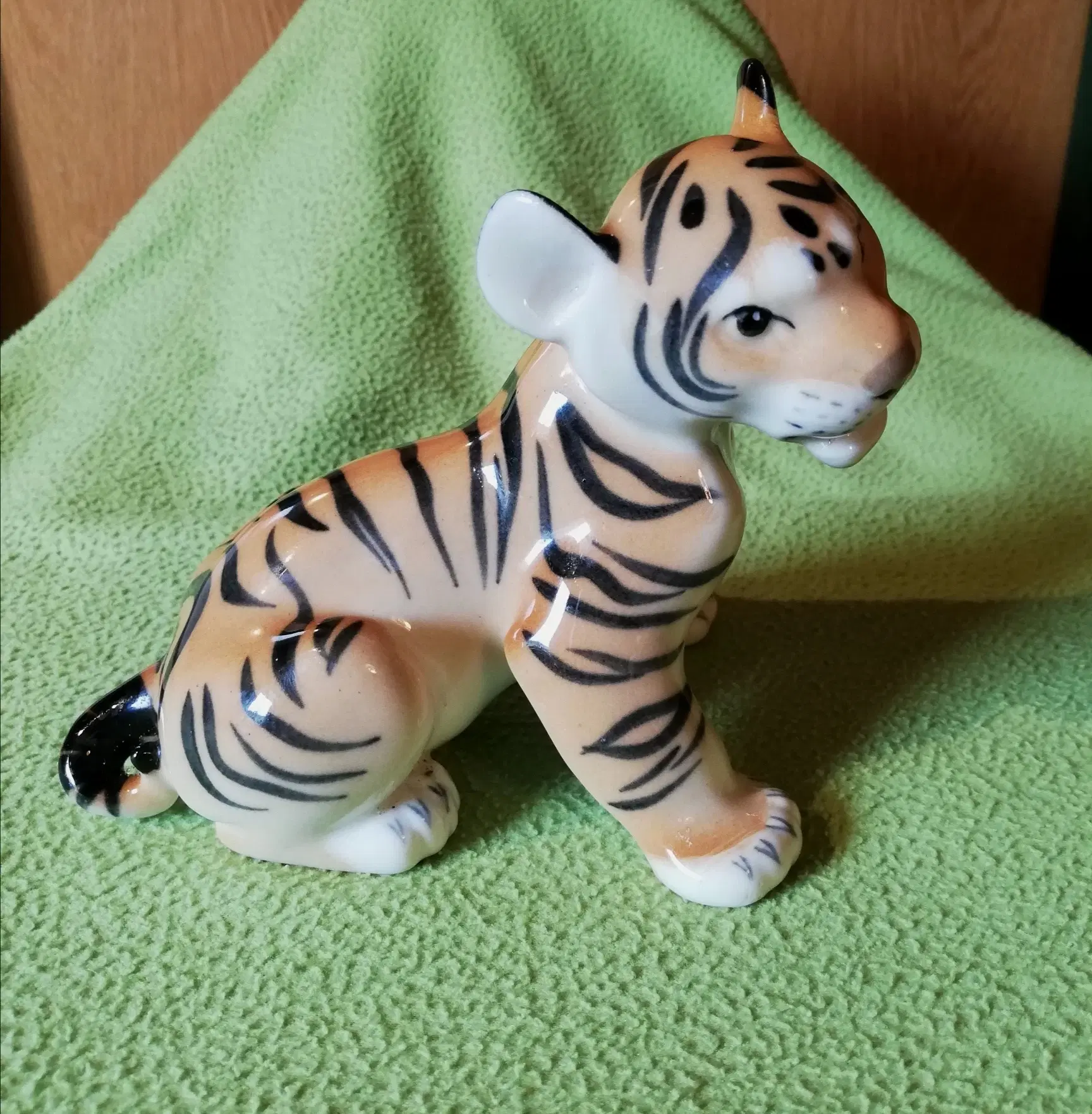 Russiske tiger løver zebra og bambi figurer