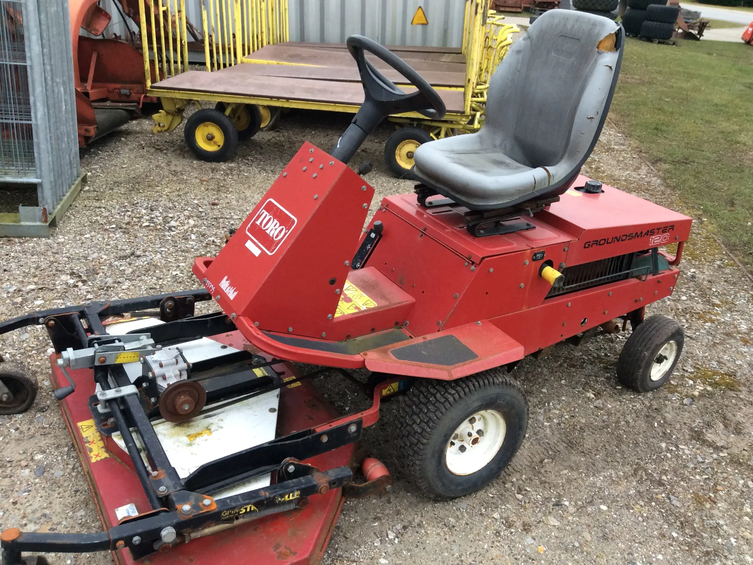 Toro Groundsmaster 120