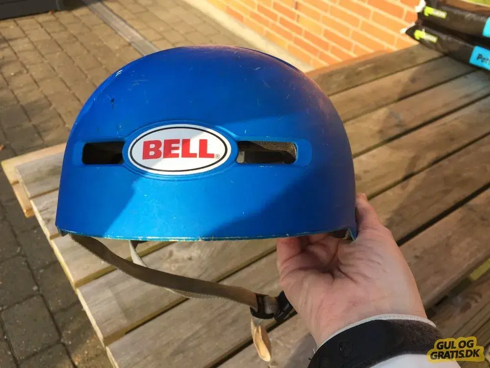 Blå Bell cykelhjelm str 51-56 cm