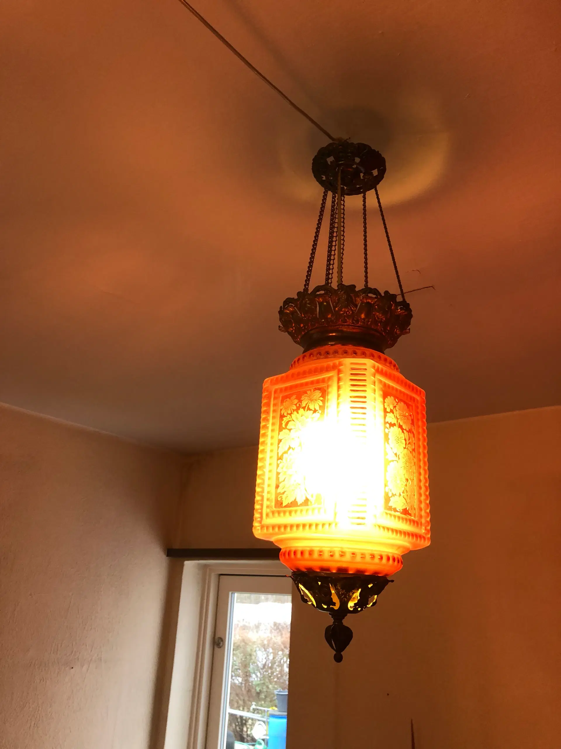 Antik loftslampe i glas