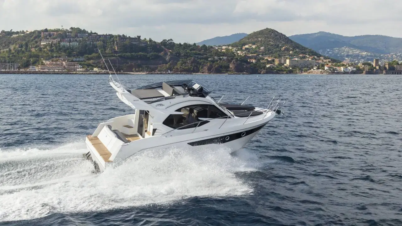 Galeon 300 FLY