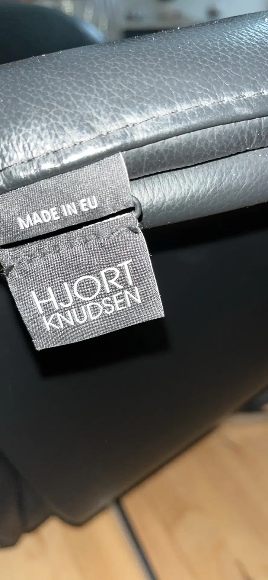 Hjort Knudsen  3 p Sofa