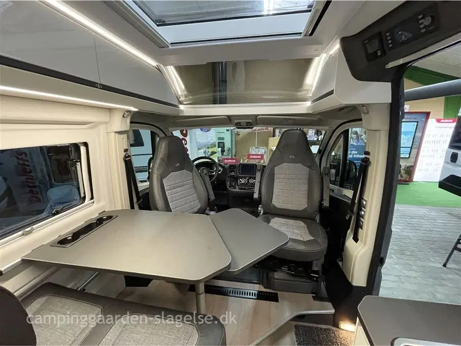 2024 - Adria Twin Supreme 640 SLB   AUTOMATGEAR - VOGNEN ER PÅ LAGER