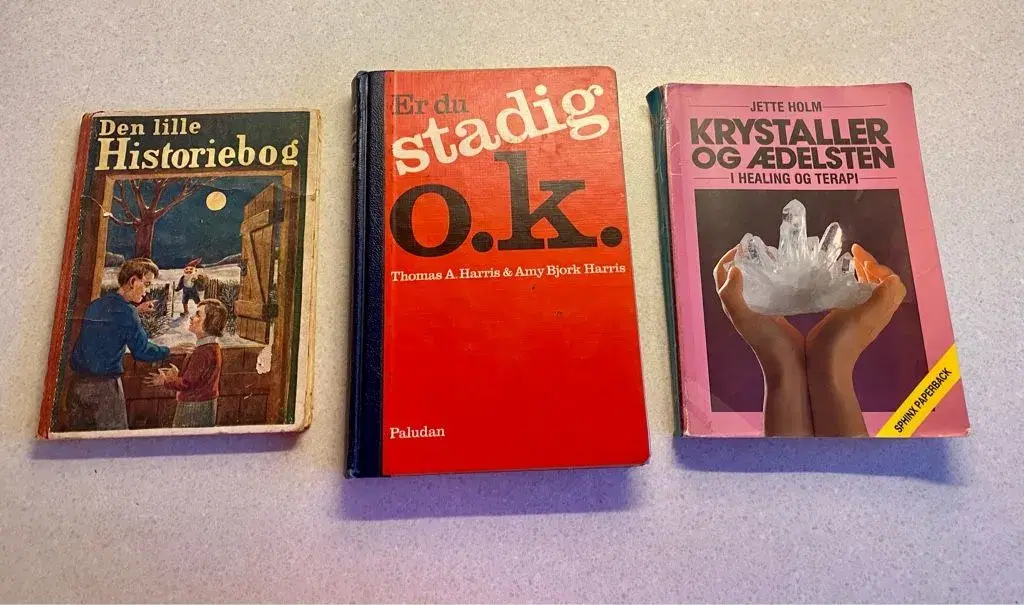 Diverse bøger til salg