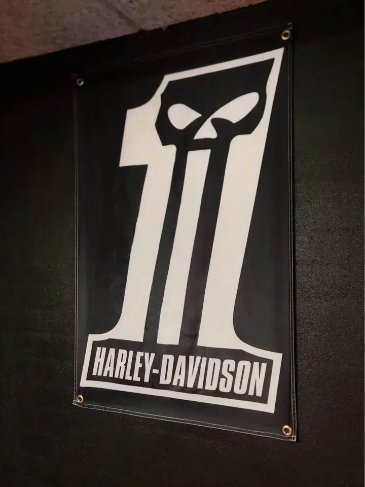 Flag: Harley-Davidson (#1 Dark Custom)