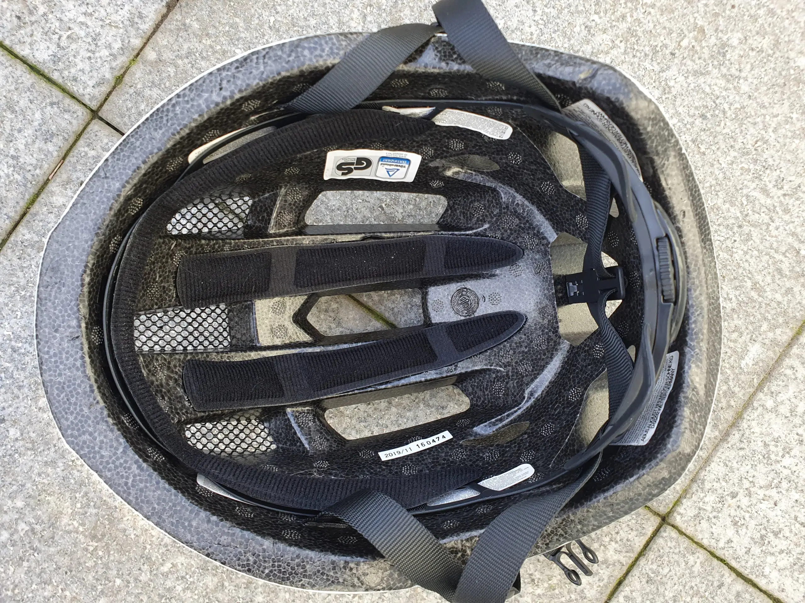 ABUS cykelhjelm