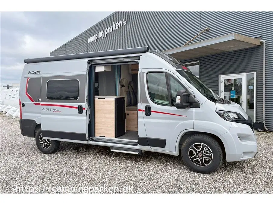 2024 - Dethleffs Globetrail CVD   Markedets korteste camper van med enkeltsenge – og stort panoramavindue!