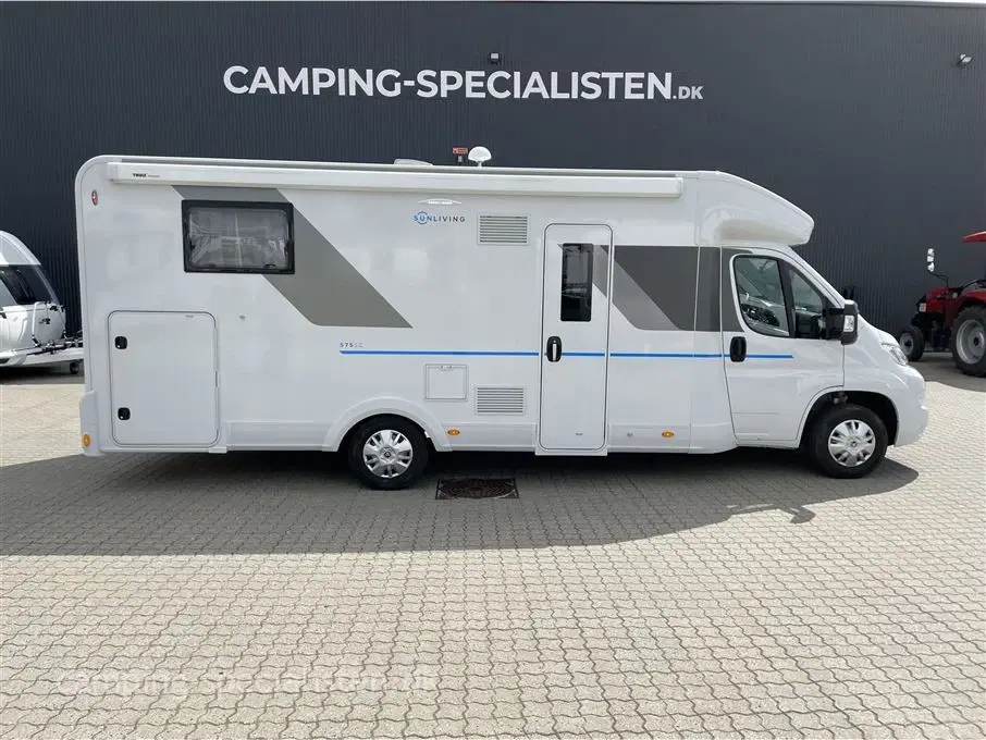 2023 - Sun Living S 75 SC   Sun Living S 75 SC kan se i uge 28 hos Camping-Specialistendk