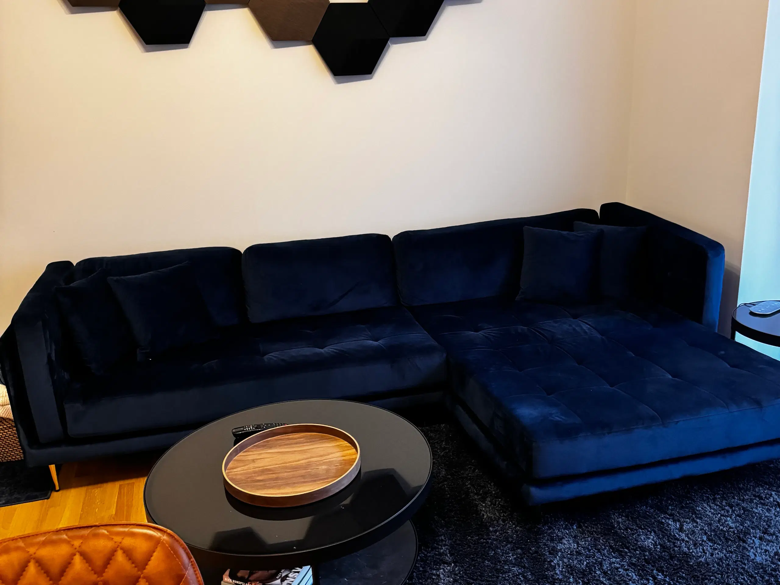 Sofa i blå velour