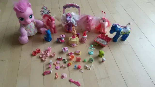 My Little Pony med masser af tilbehør