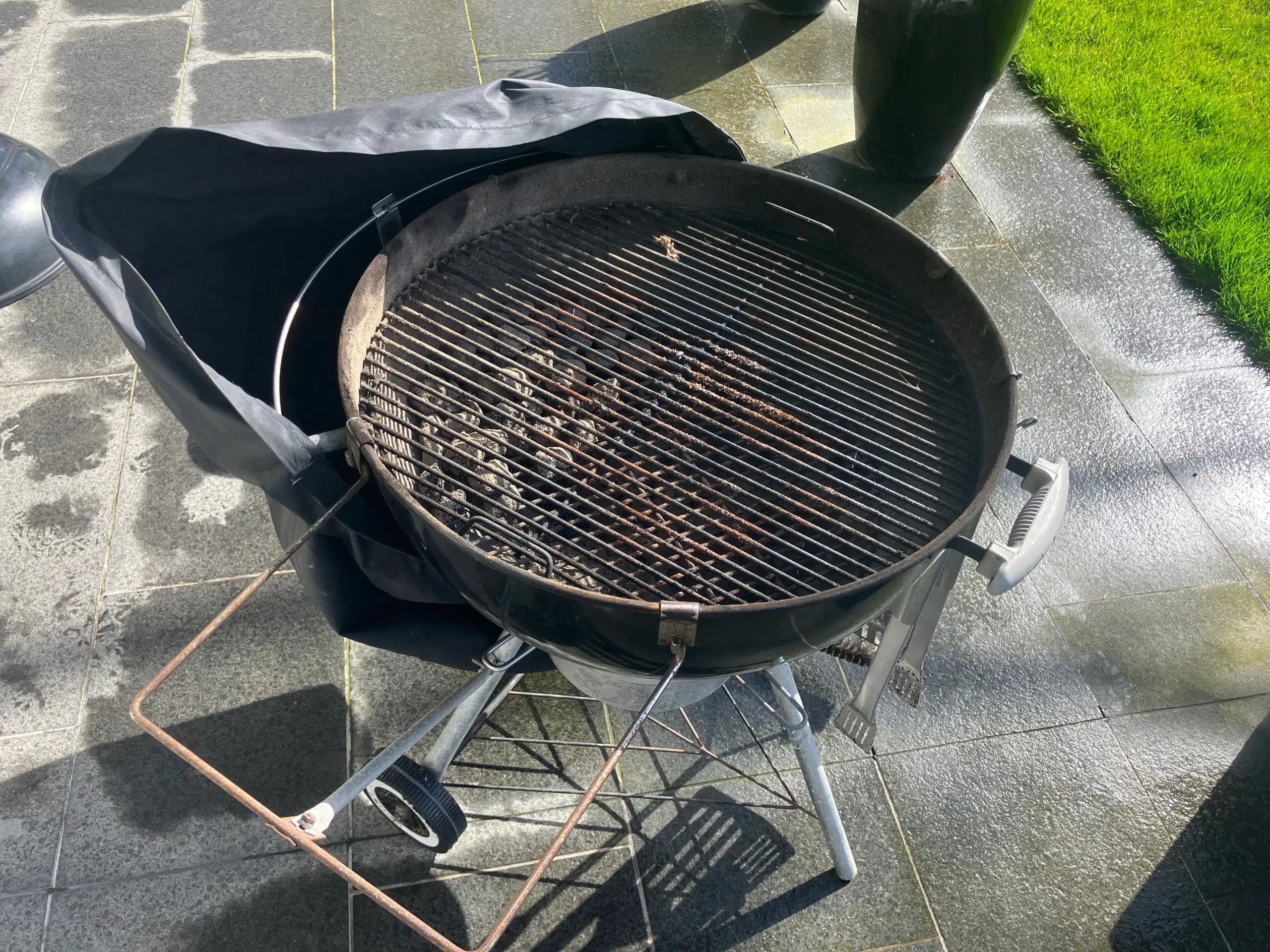 WEBER grill med orig uskadet grillbetræk 57cm