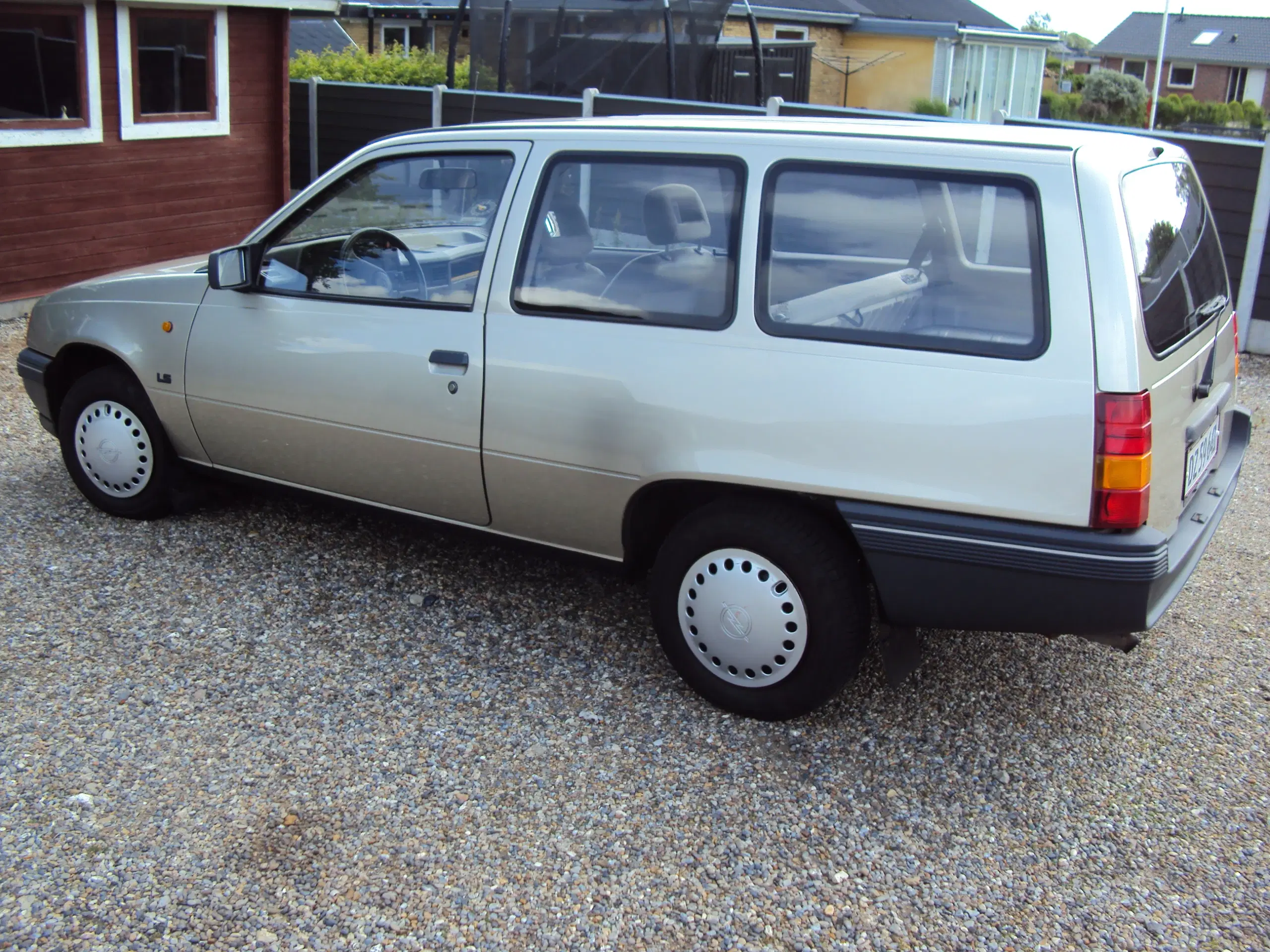 Opel Kadett Caravan E 13 LS