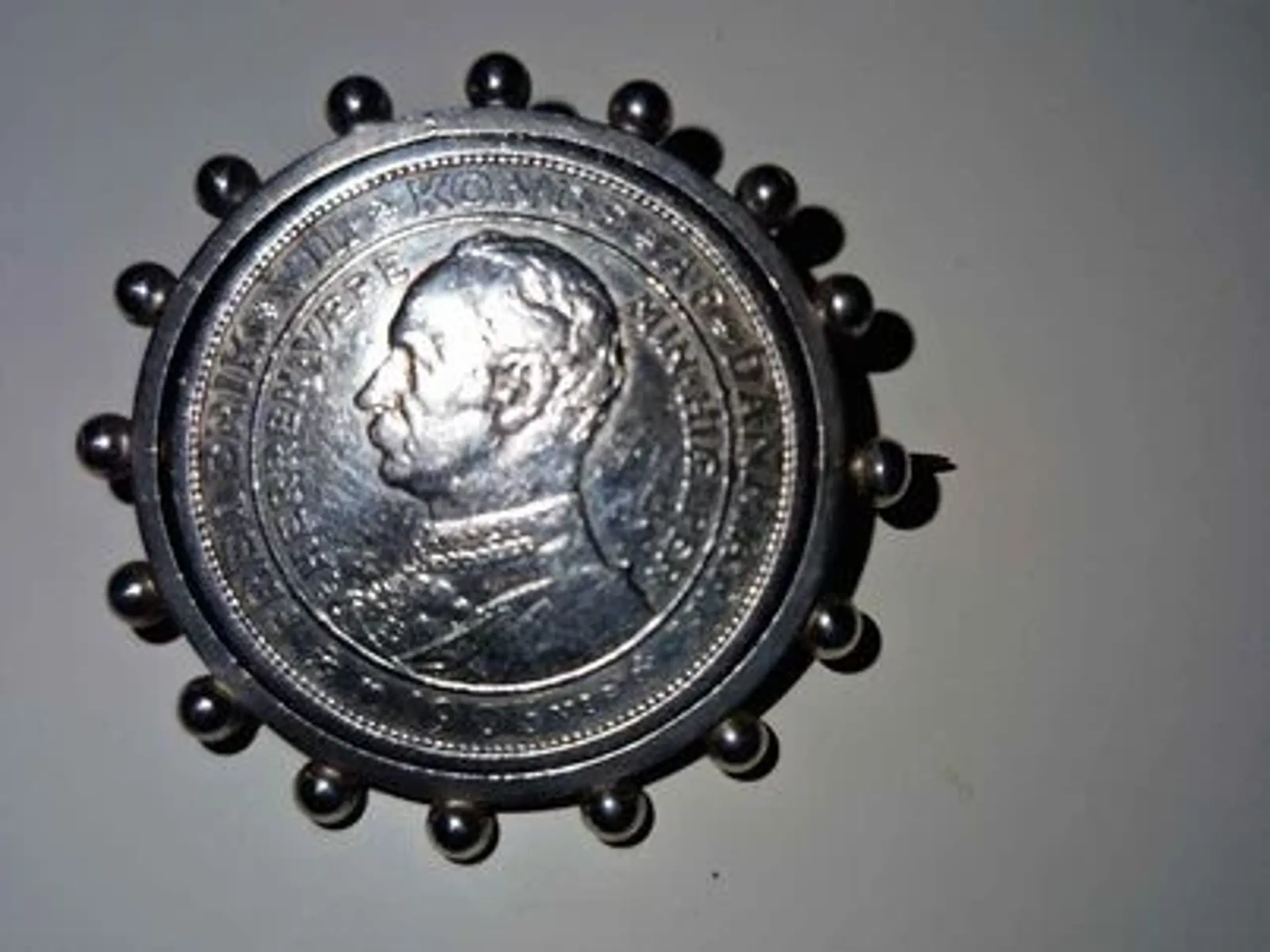 Broche 2 krone 1906