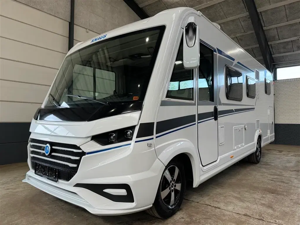 - - - Knaus- Fiat Autocamper Vi tager gerne maskiner i bytte