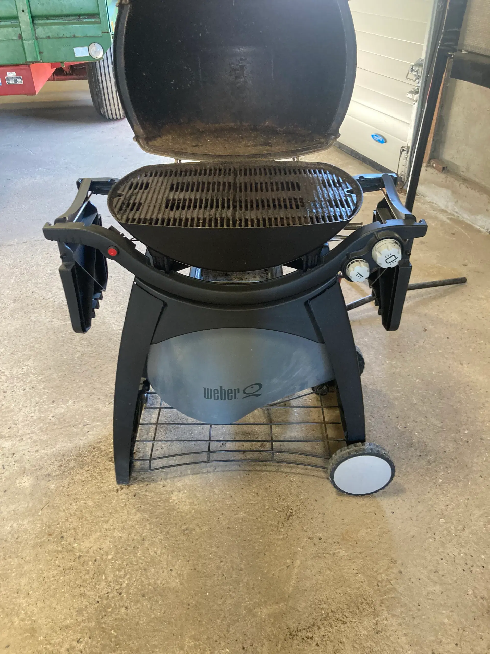 Gas grill