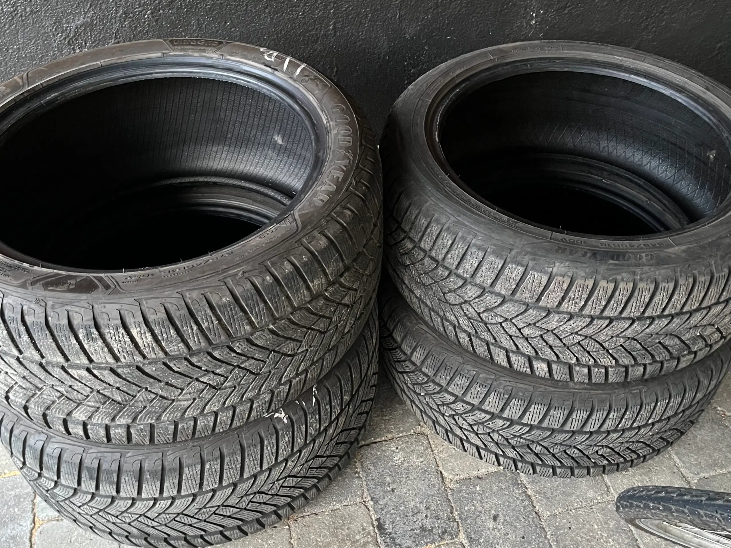 Dæk Goodyear til Mercedes E300e nedsat !