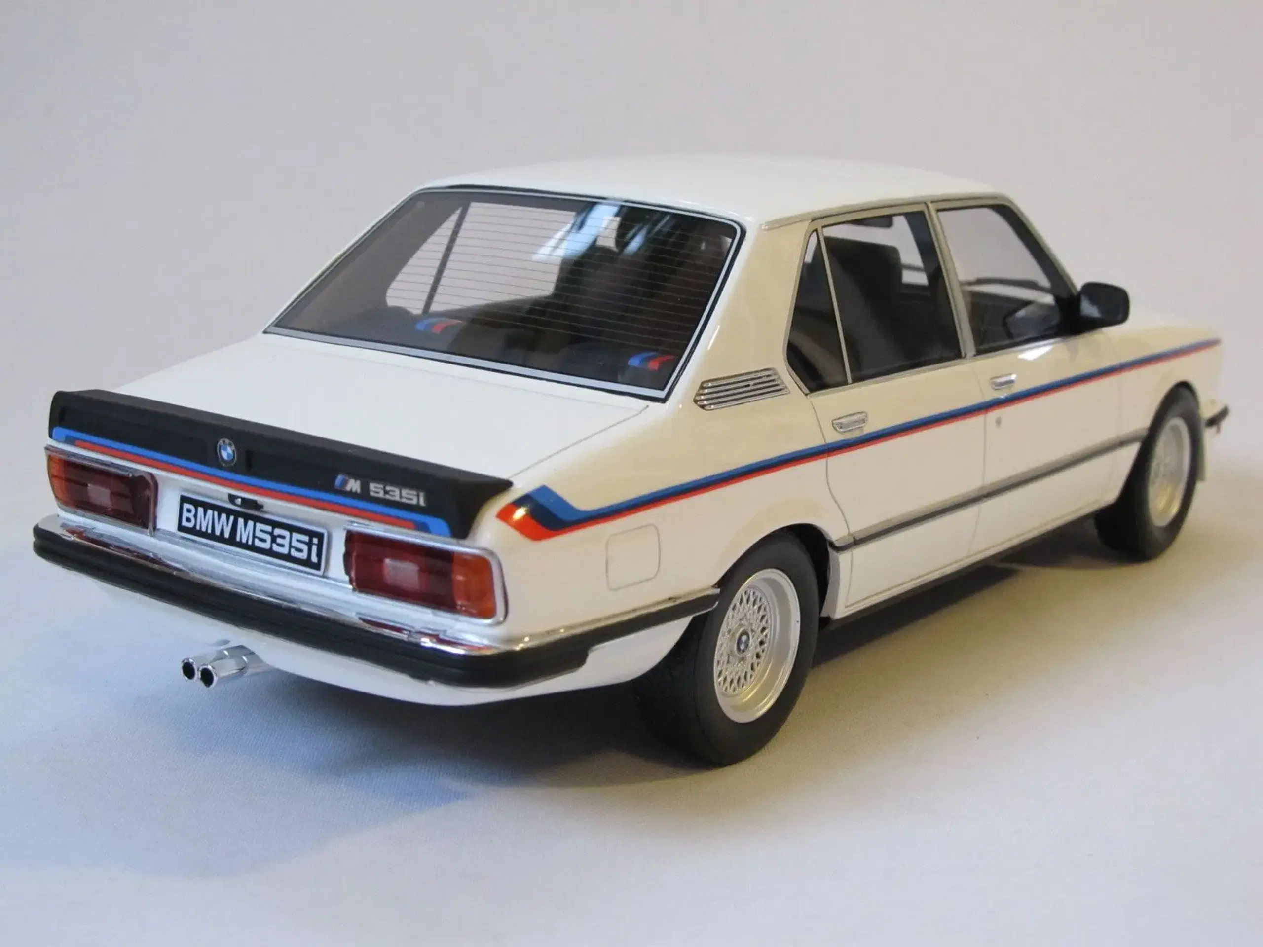 1979 BMW M535 (E12) 1:18