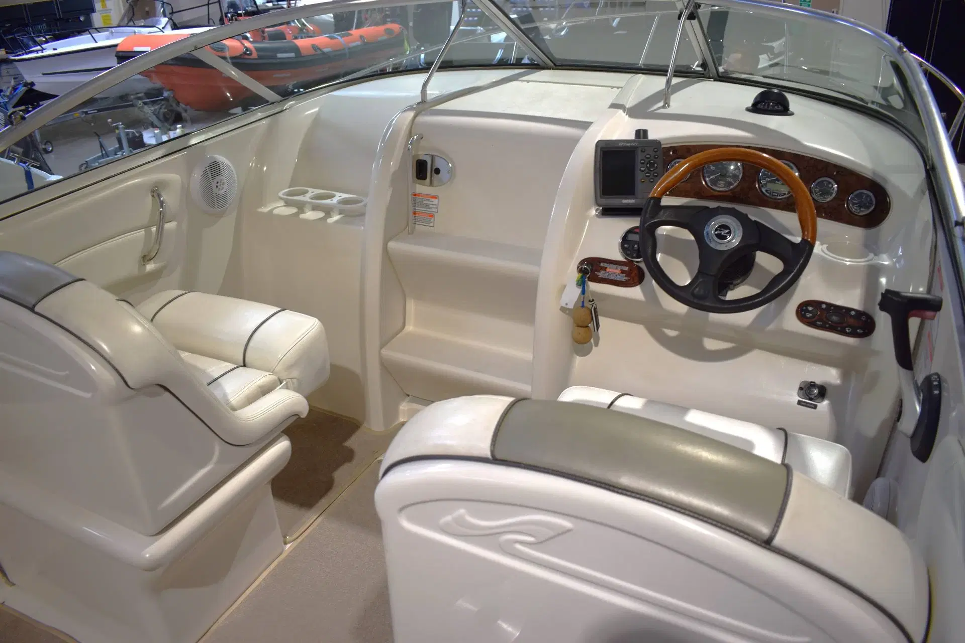 Searay 225 Weekender - MerCruiser 50 V8