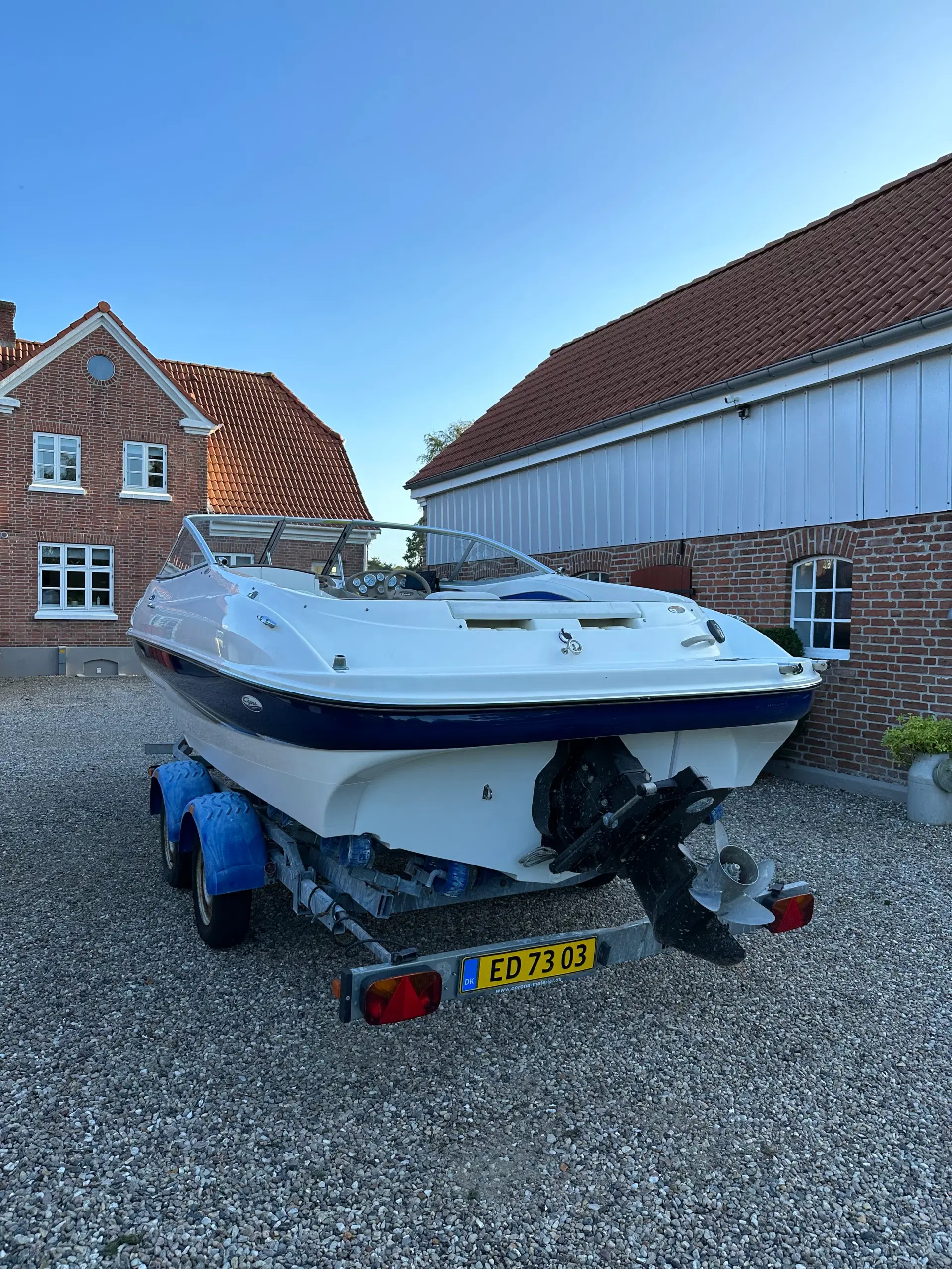 Bayliner 602 Capri