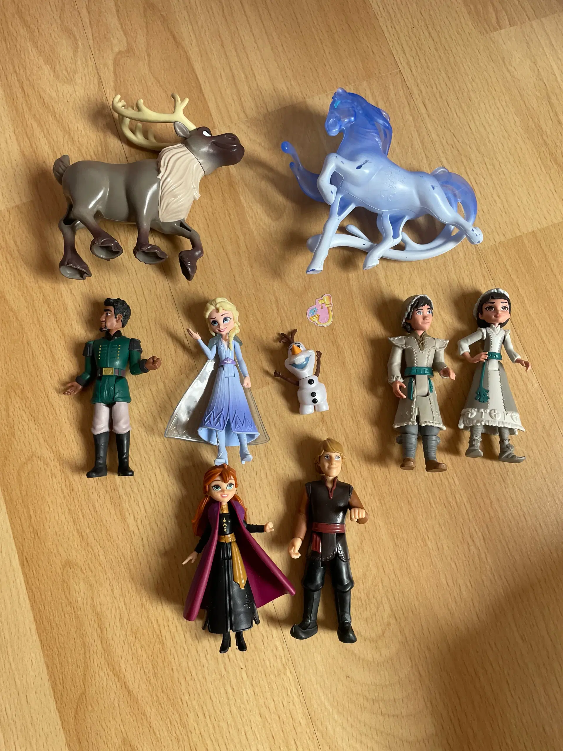 Legetøj (prinsesse frozen enchantimals osv)