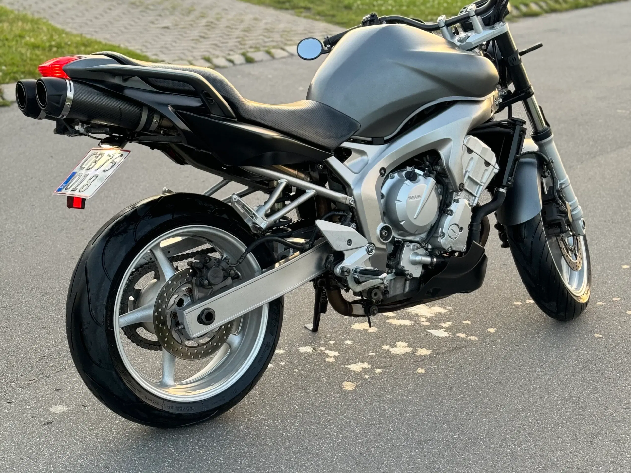 Yamaha FZ6