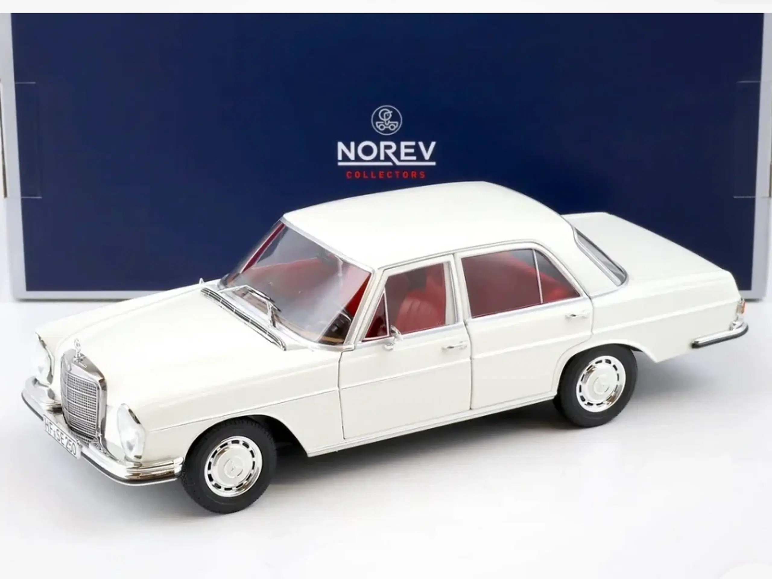 1:18 Mercedes 250 Se 1967