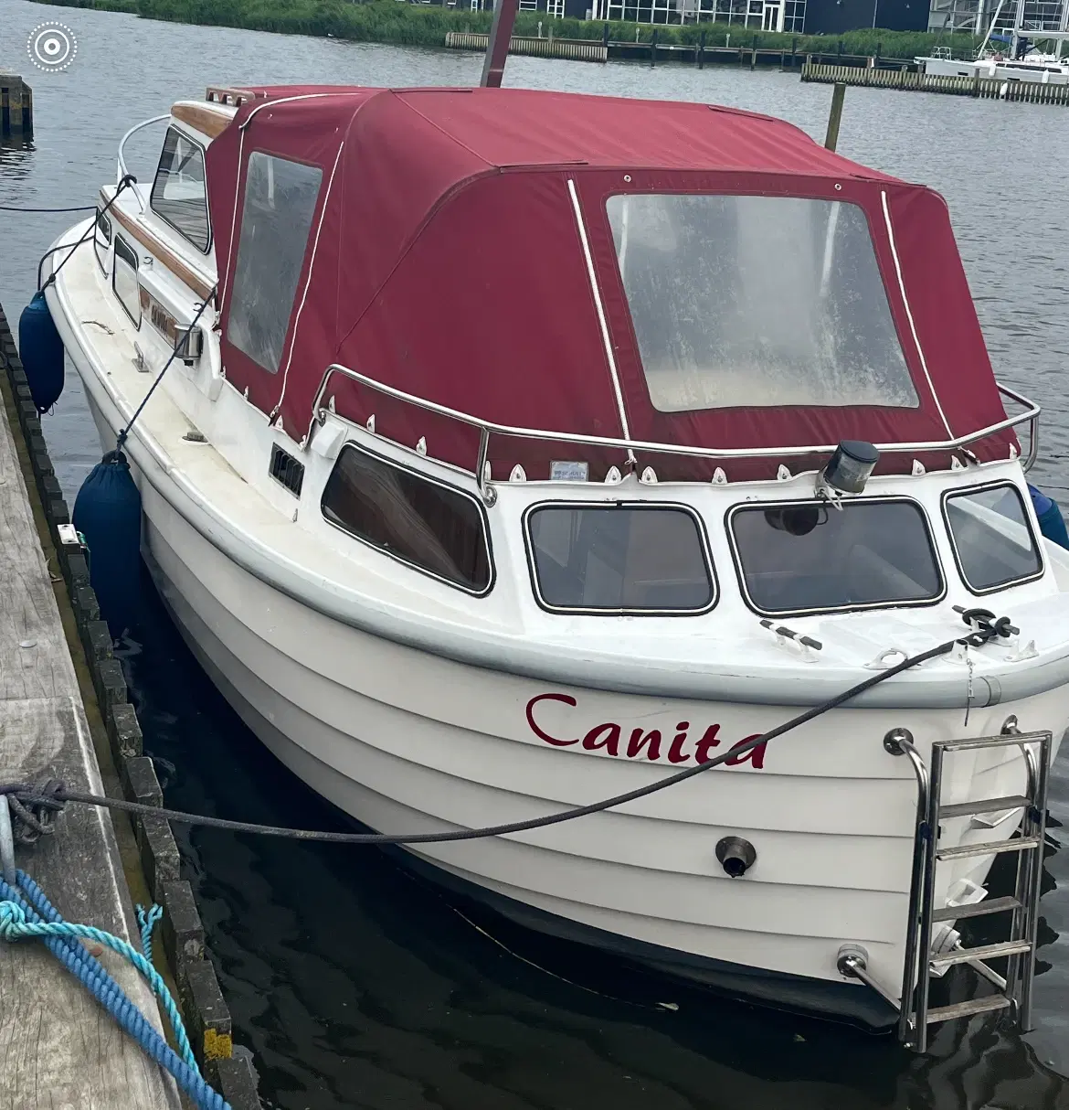 Saga 27  ( Motor sejler )