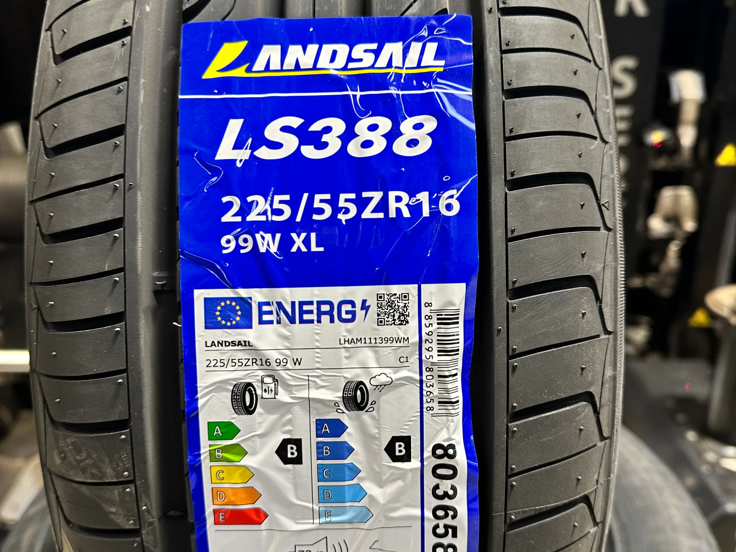 Landsail sommerdæk 225/55 16