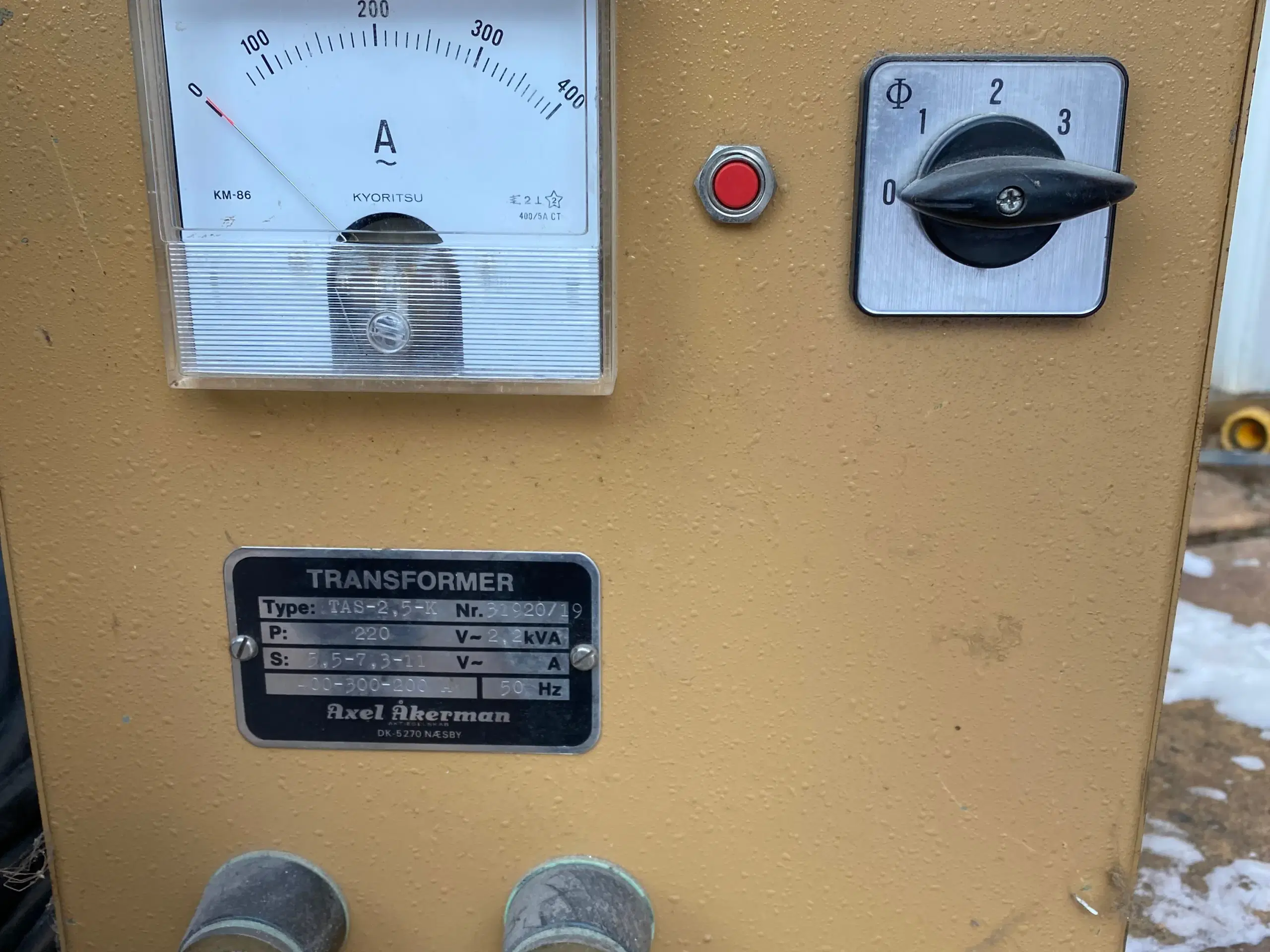 Tø Transformer 230 volt/         400amp