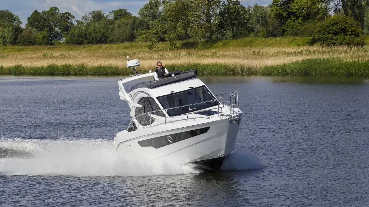 Galeon 300 FLY