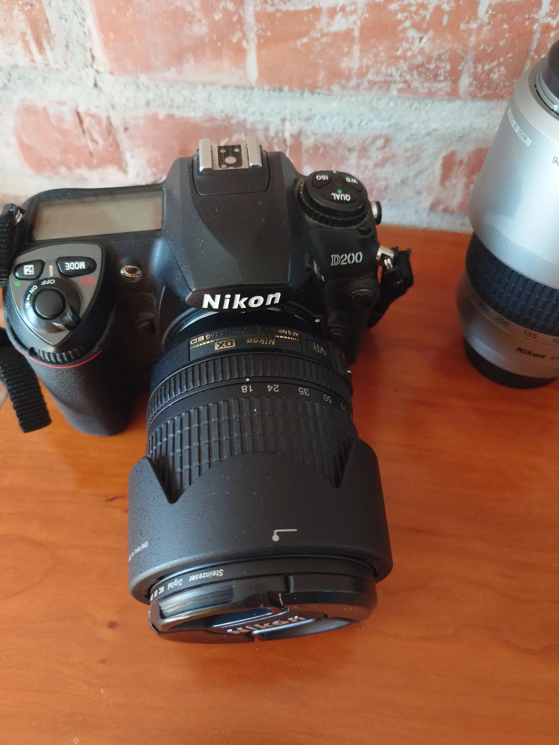 Nikon D200 12mp 8gb ram to objektiver og lader