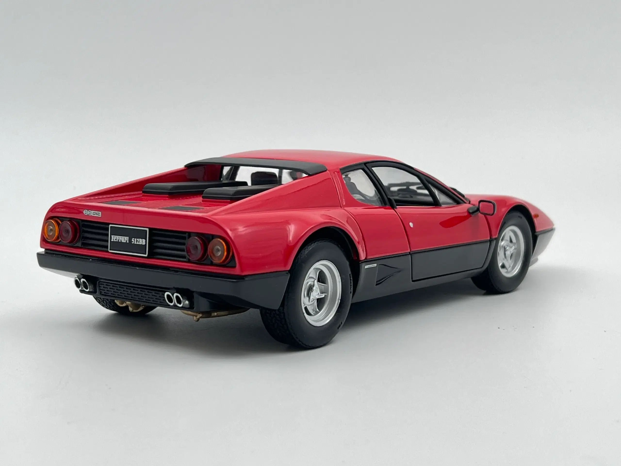 1976 Ferrari 512 BB - KYOSHO - 1:18