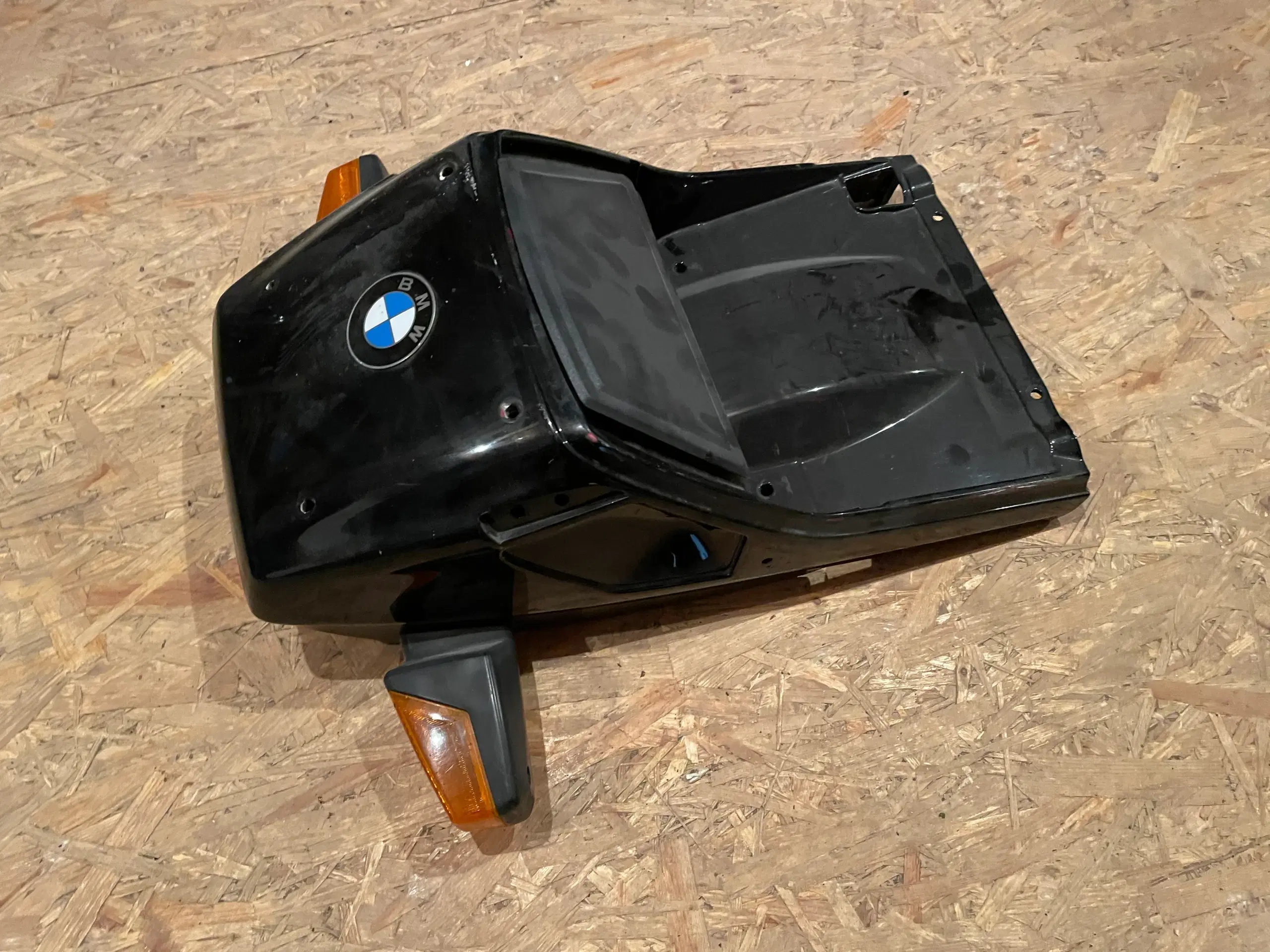 Sæderamme med blinklys/baglygte BMW K modeller